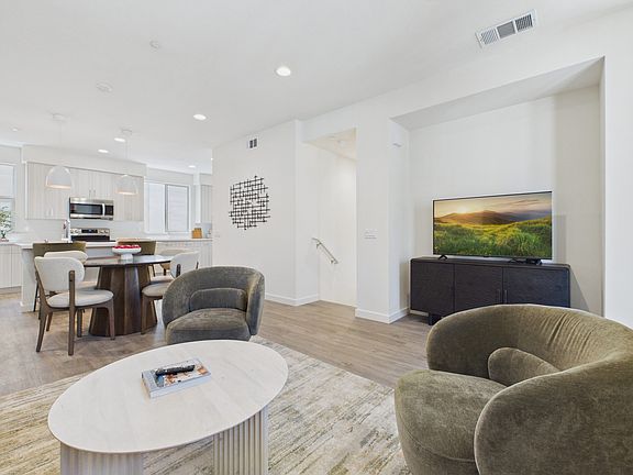 5th image of 16201 W San Fernando Mission Blvd #16289-5