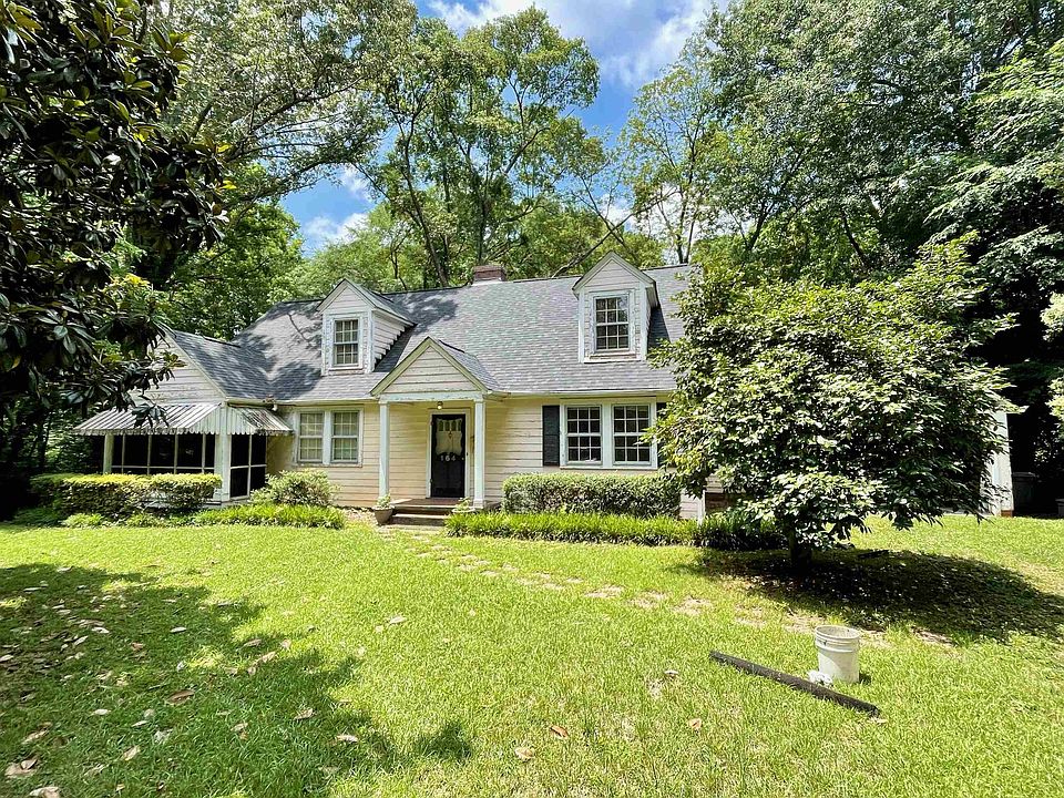 1st image of 164 W Park Dr