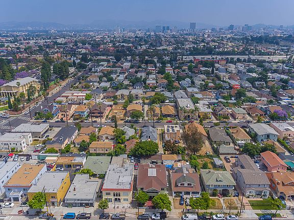 4th image of 1843 W Adams Blvd