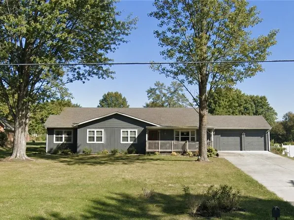 204 NW Obrien Rd, Lees Summit, MO 64063