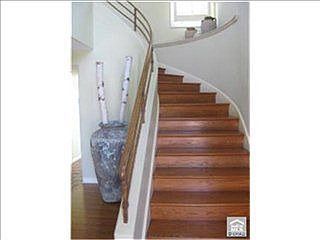 3rd image of 223 Narcissus Ave