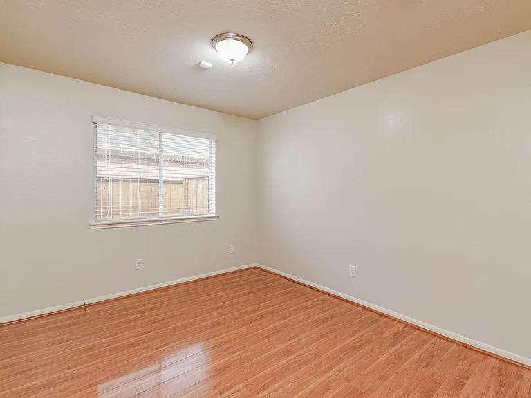 13735 Branford Greens Dr — Photo 11
