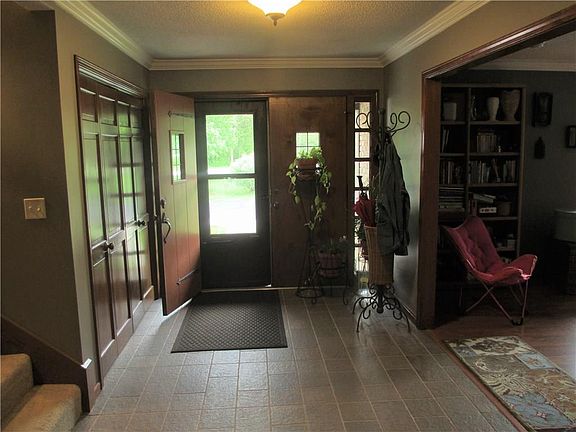 5th image of 3402 N Meadow Dr