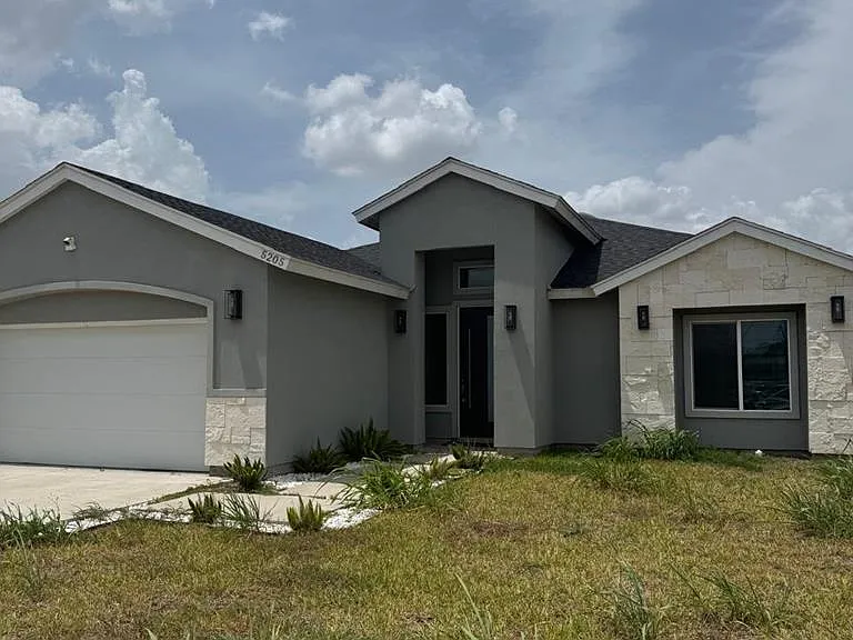 5205 Trinity River Cir — Photo 1