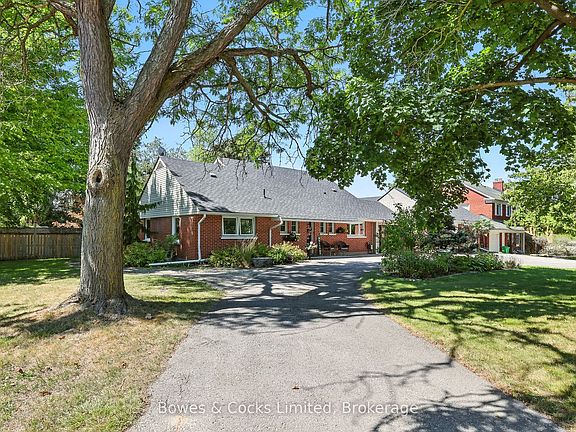 4th image of 433 Manorhill Ave