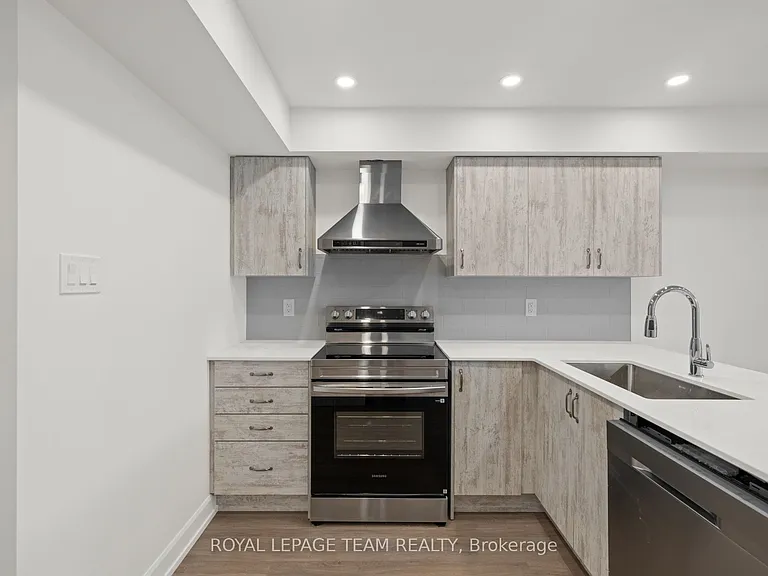 998 Hollington St #MAIN — Photo 8