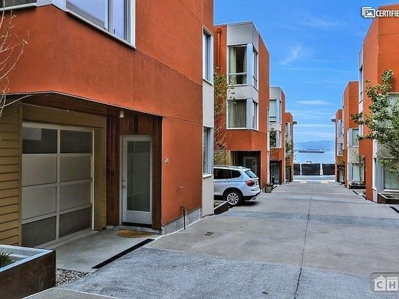 3rd image of 174 Avocet Way