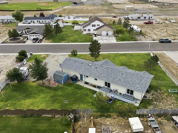 4th image of 807 Hogan St