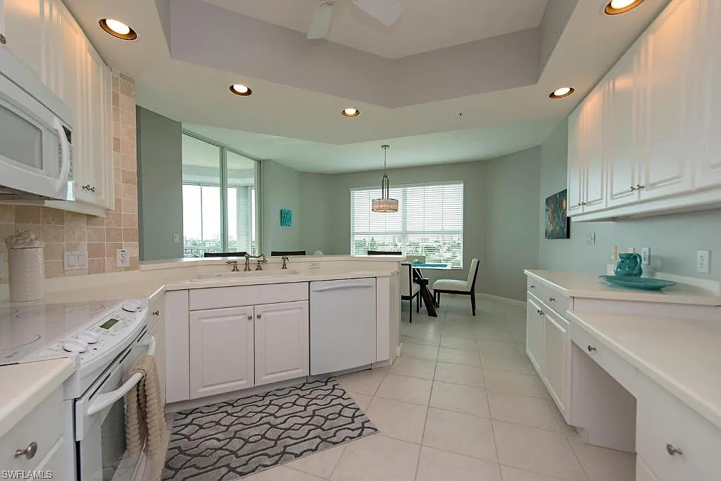 3 bed, 2.0 bath, 1893 sqft, $12,000 — Photo 2