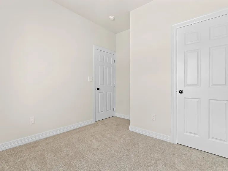 209 S 18th St #A — Photo 17