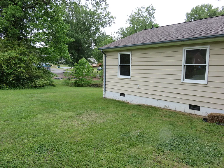 117 N Ivy Ave — Photo 15