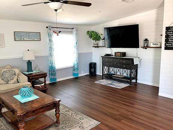 4th image of 26429 Savannah Dr #327