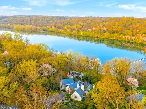 1100 Crest Ln, Mc Lean, VA 22101