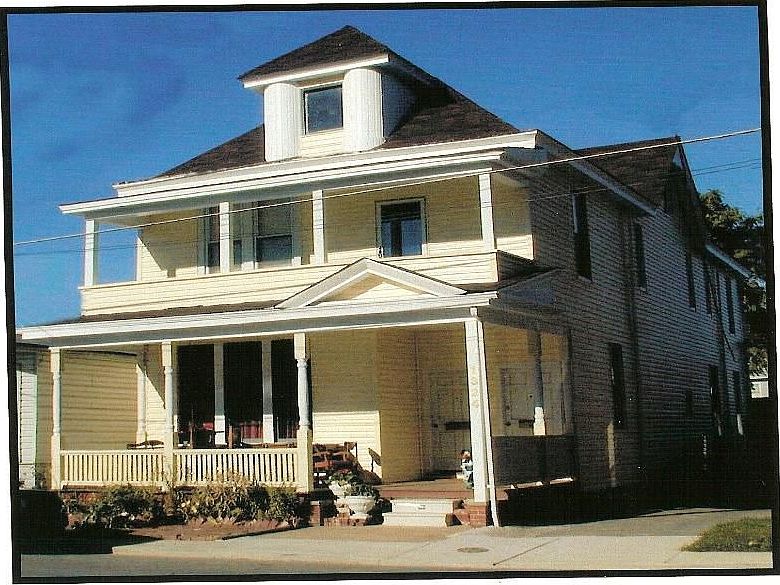 1st image of 1324 Lee St E
