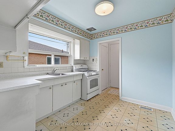 5th image of 65 Magellan Dr