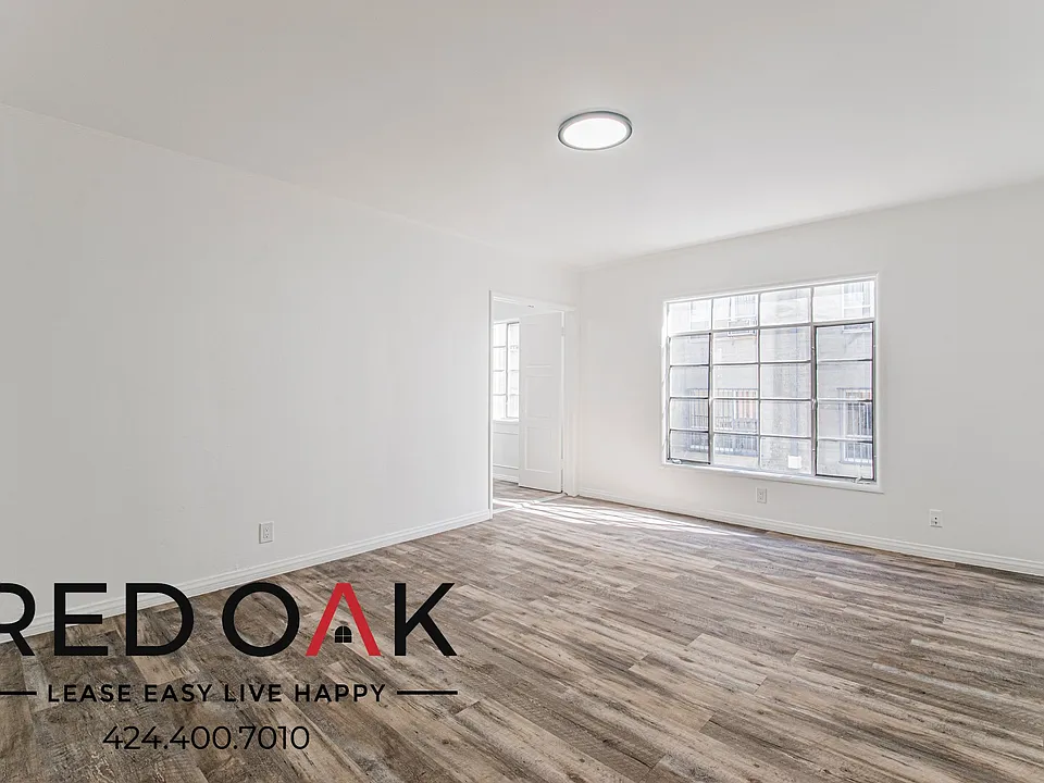 1030 Menlo Ave #11
