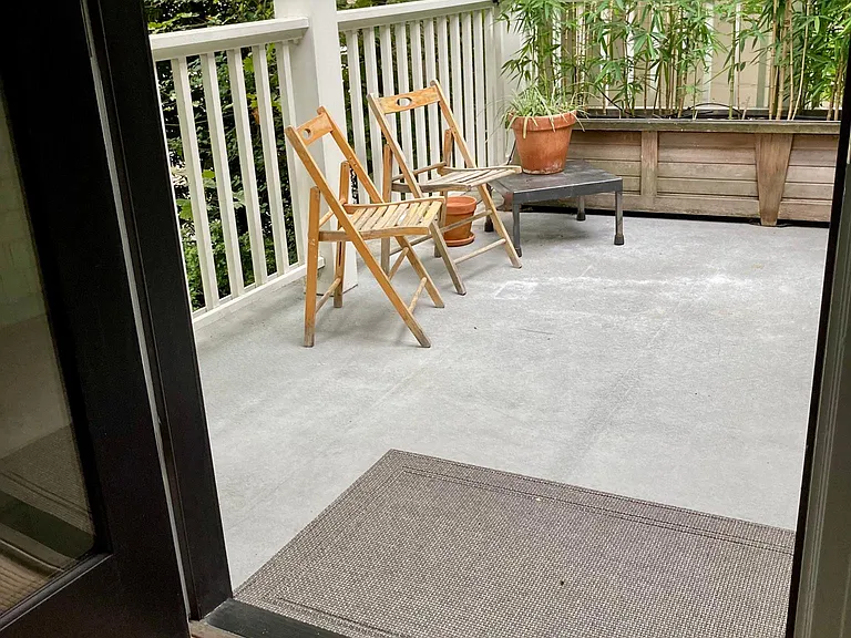 2166 SW Yamhill St #3 — Photo 6
