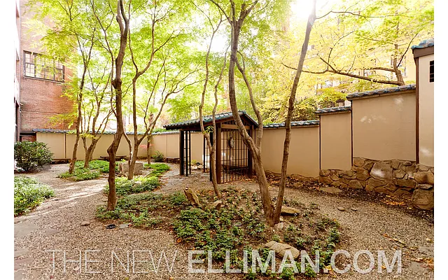 Sold by Douglas Elliman | media 20