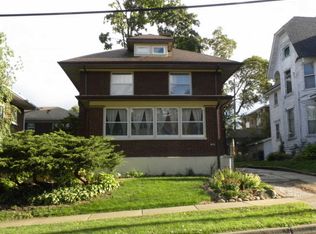 311 W Chicago St, Elgin, IL 60123