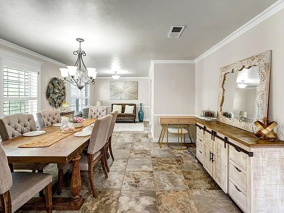 2nd image of 2406 Stutz Pl