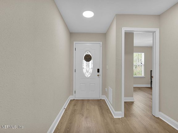 5th image of 1374 OTTAWA Avenue