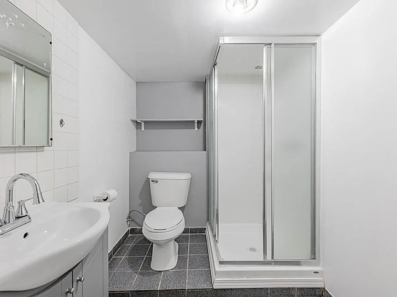 3rd image of 5526 N Marmora Ave #G