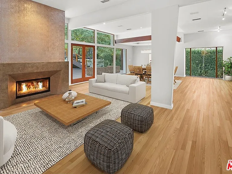 3600 Mandeville Canyon Rd — Photo 11
