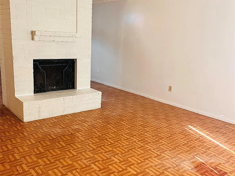 16633 Gold Ridge Ln — Photo 9