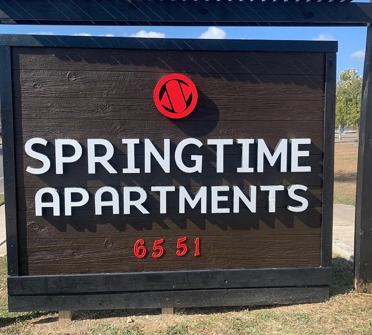 Spring Time Apartments — Photo 1