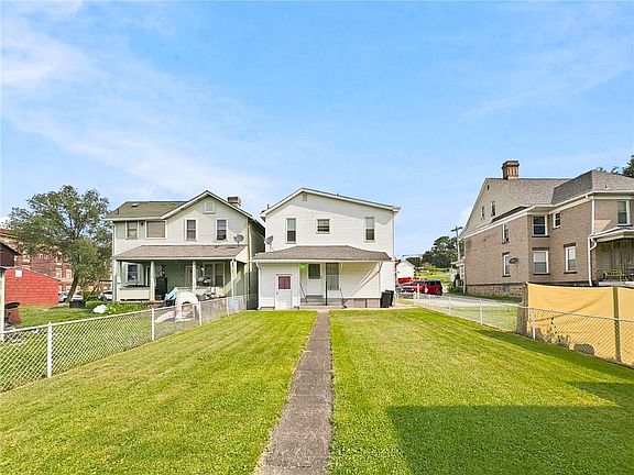 3rd image of 226 E Fairview Ave