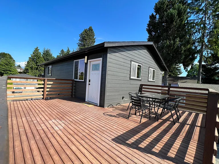 4714 N Ferdinand St — Photo 2