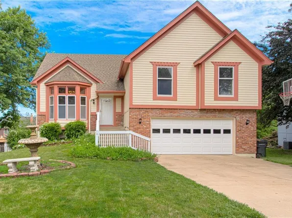 8300 W 148th St, Overland Park, KS 66223