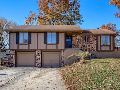 3713 NW Peachwood Ct, Blue Springs, MO, 64015
