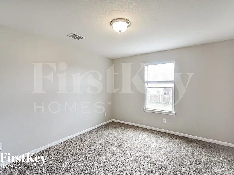 11824 Luckey Fls — Photo 14