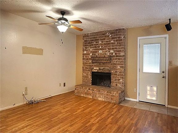3rd image of 14223 Sylvia Dr