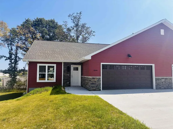 1044 Armida Court, Reedsburg, WI 53959