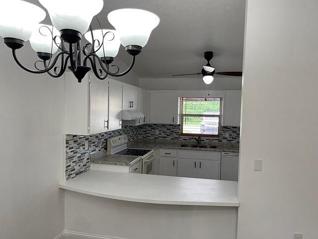 1st image of 169 Fairway Dr #169