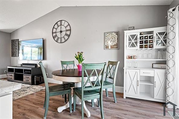 SHINPINARELLO ラザ 7216 33rd Ave N, Crystal, MN 55427 | MLS #6812532 | Zillow