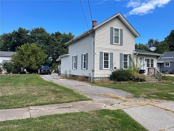 2nd image of 365 Sanford St