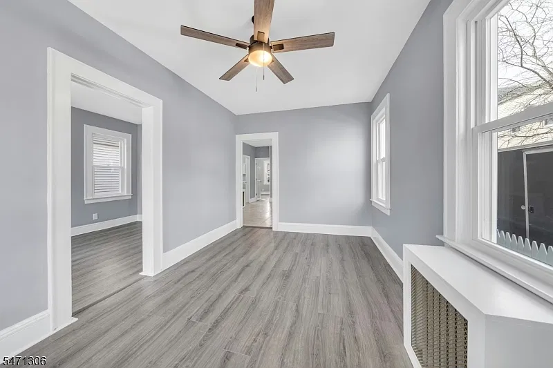 4 bed, 1.5 bath, $2,600 — Photo 2