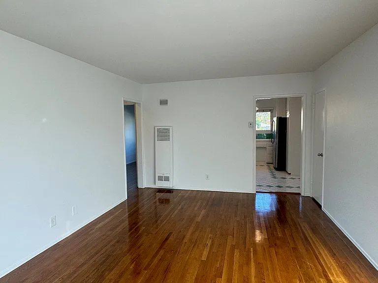 2640 Saint George St #11 — Photo 5