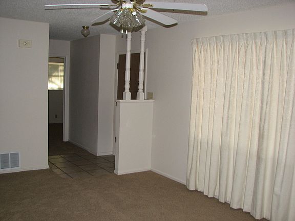 Living room to entrance