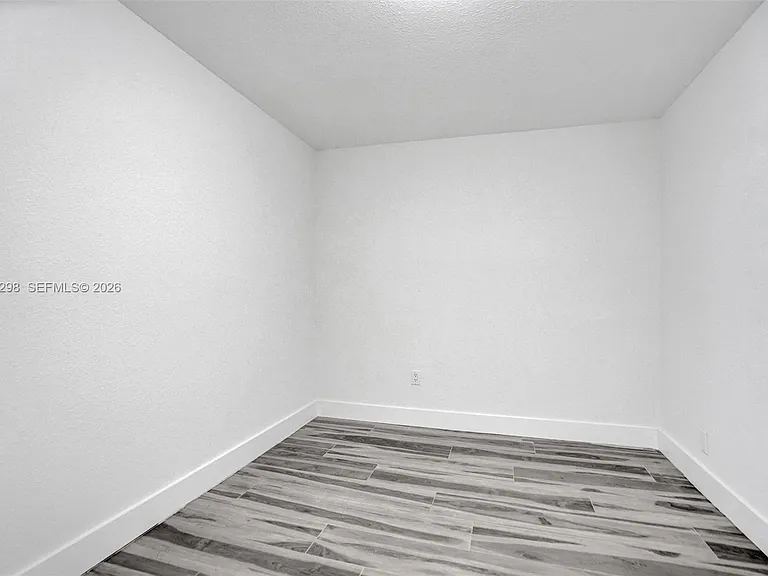 19260 NE 22nd Ave — Photo 19