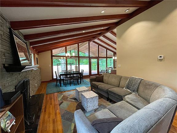 5th image of 231 Seegar Rd