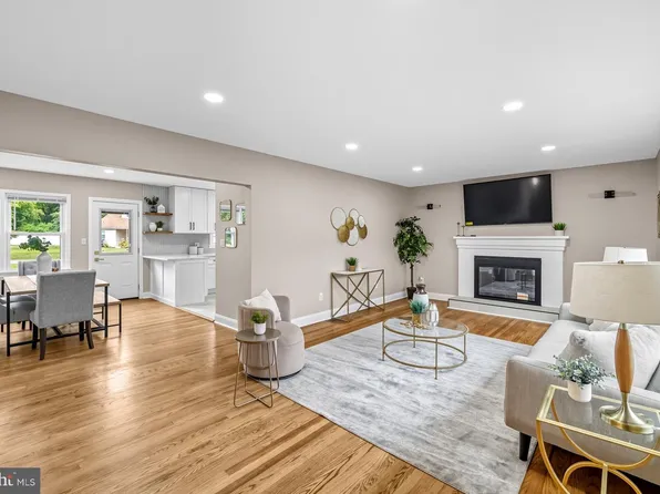 310 Spruce St, La Plata, MD 20646