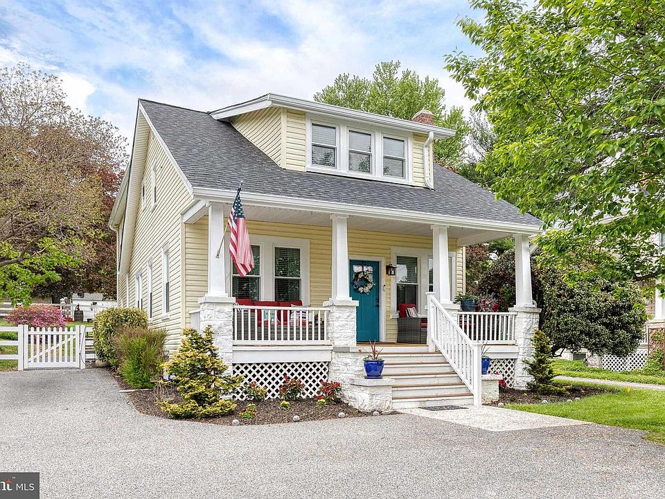 1st image of 222 Warren Rd
