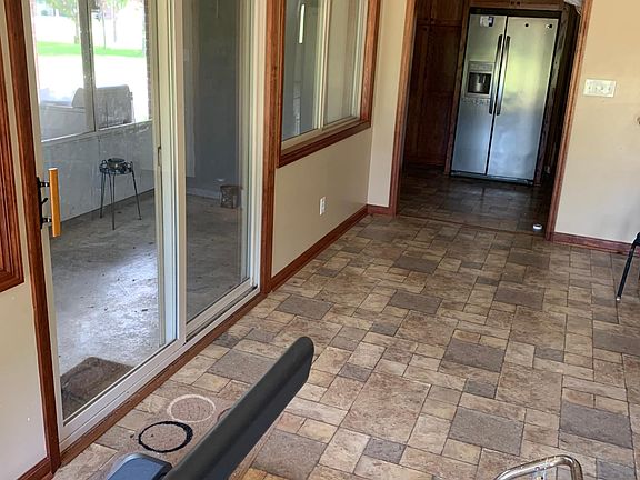 5th image of 670 Amber Dr #D