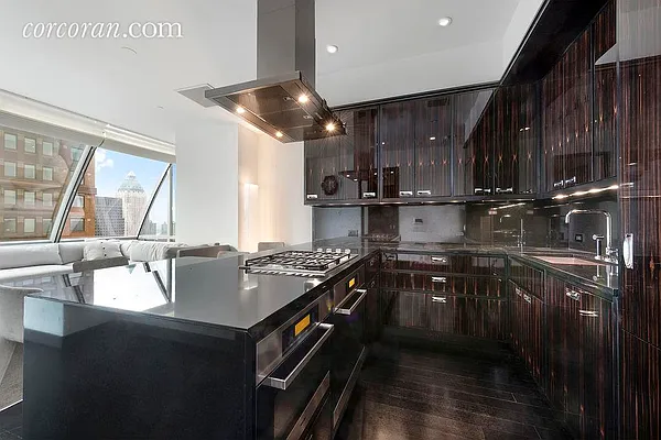 Sold by Corcoran | media 24