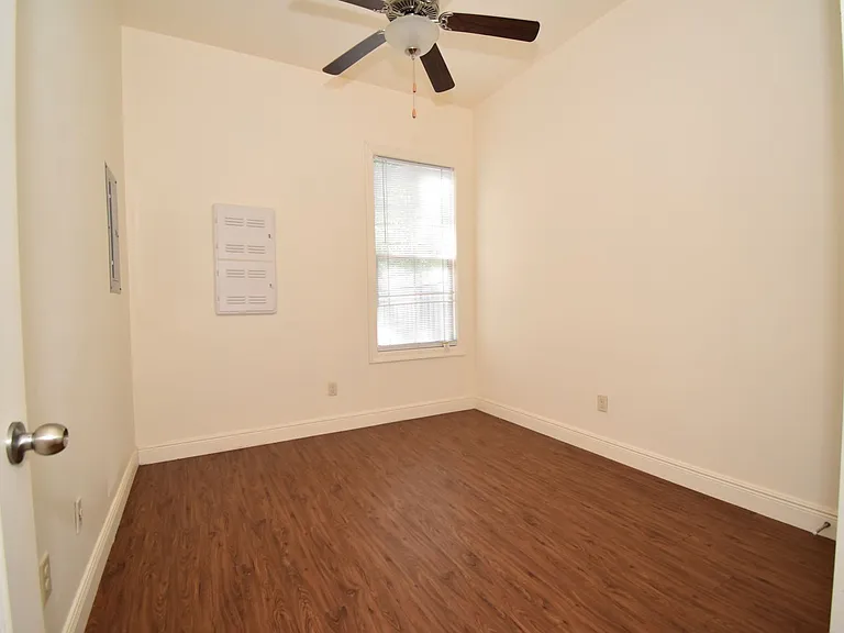 2408-2464 W Barnett Springs Ave — Photo 6