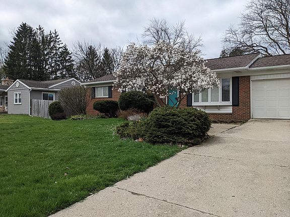 2nd image of 2784 Oakdale Dr